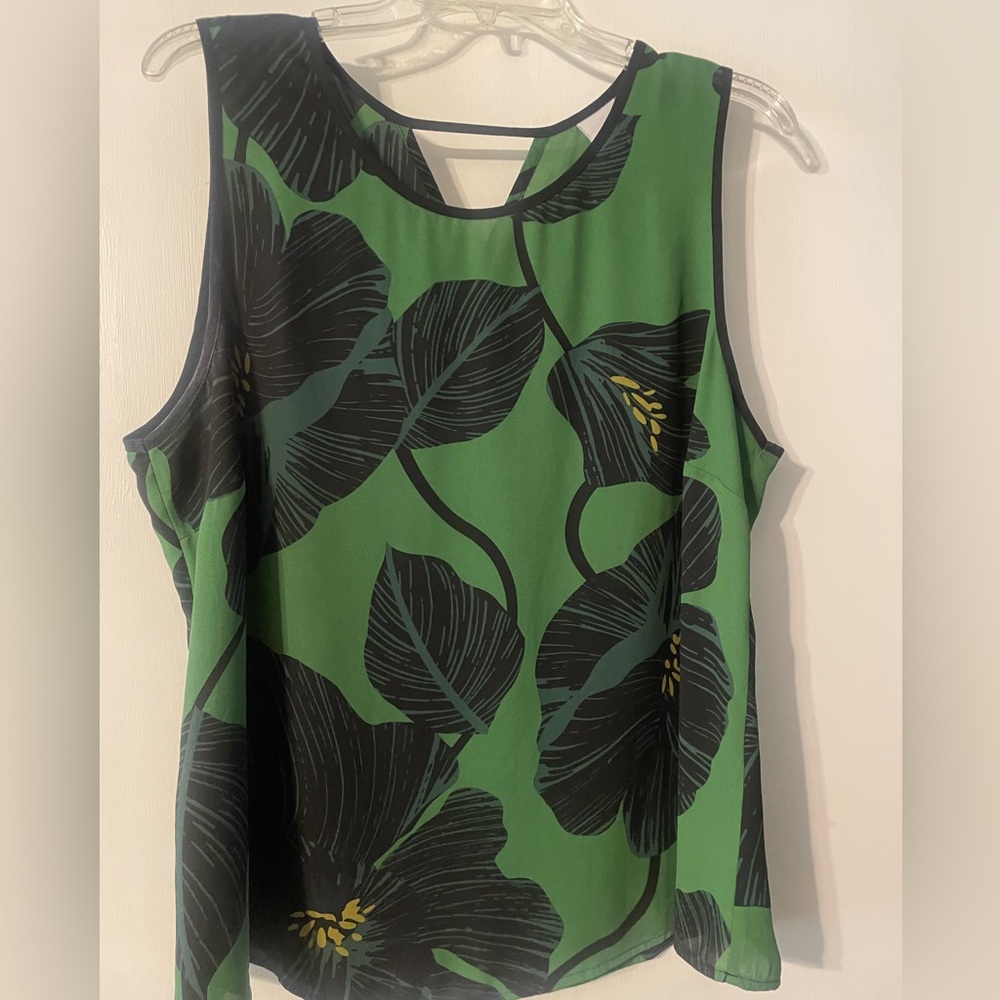 Cabi #4550 XL green/black floral sleeveless top